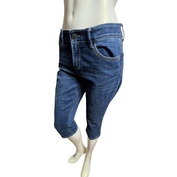 Denim Capris by Lincoln Outfitter, Size 8, Cotton-Polyester Blend Casual Comfort - Picture 15 of 16